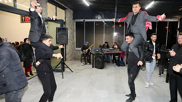 Başkan Yalçın kına yaktı