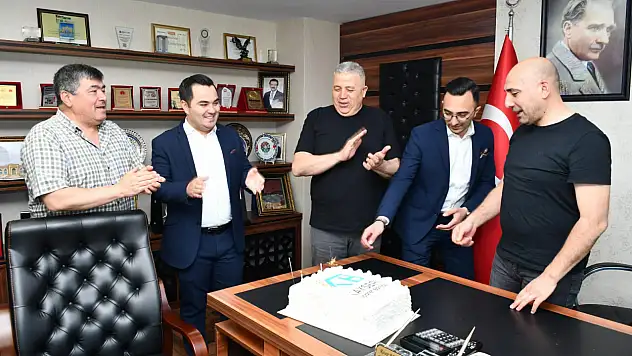 Başkana sürpriz yaptılar!