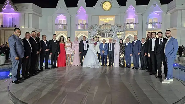 Başkanın oğlu evlendi! Siyaset ve iş dünyası düğünde buluştu