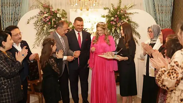 Başkanın oğlu evleniyor