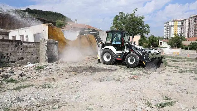 Battalgazi'de ilk yıkım başladı