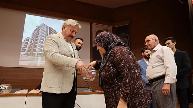 Battalgazi Mahallesi sakinleri evlerine kavuştu