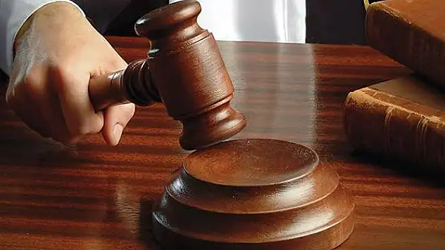 Bylock'tan yargılanan 3 kişi için karar çıktı