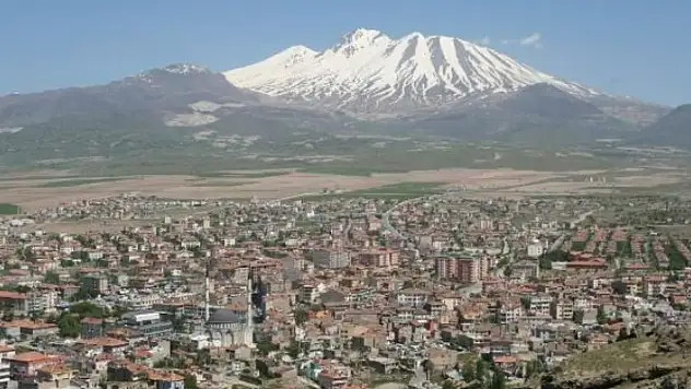 Belediye mülkiyetindeki sosyal tesis ve lojmanı kiraya verecek
