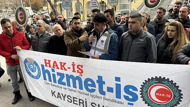 Belediye önünde protesto!