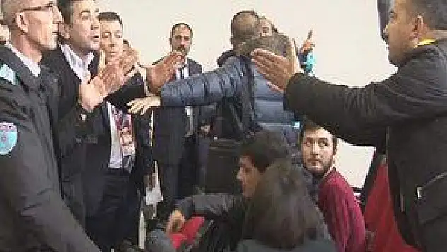 BENİ TUZAĞA DÜŞÜRDÜLER