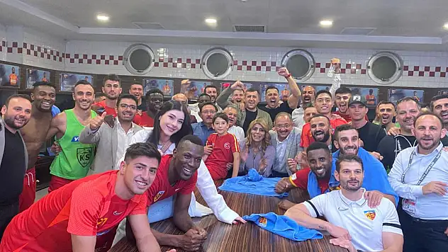 Berna Gözbaşı: Gidiyoruz...