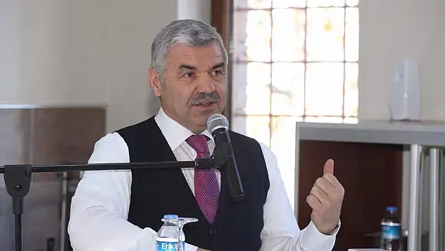  Beyhan: Başkan Çelik İstanbul'a gitti