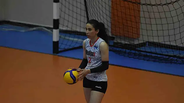 Beyza Dursun Eskişehir yolcusu...