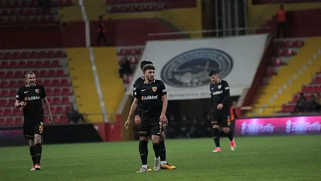 Bilal Başacıkoğlu ilk golünü attı
