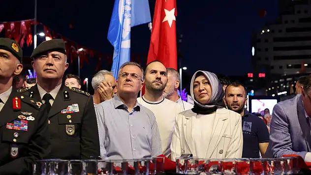 Bilal Özdoğan demokrasi nöbetine katıldı