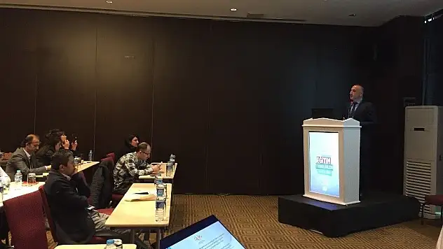 Bilim merkezi, eğitim zirvesinde