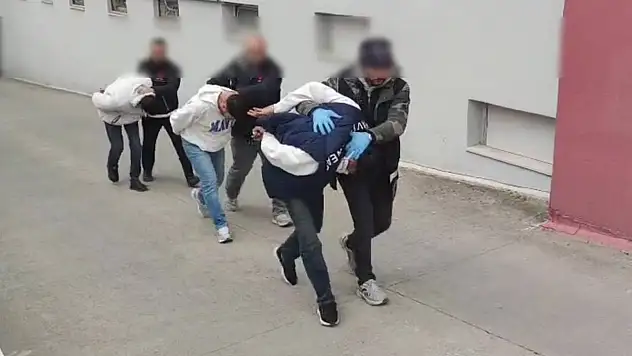 TAG otoyolu'nda narkotik operasyonu