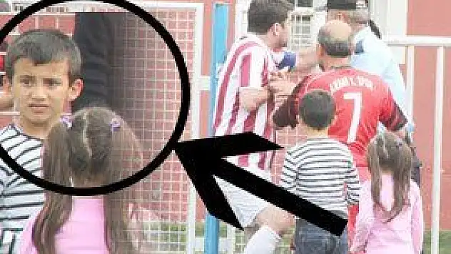 BiR FUTBOL DüŞüNüN Ki…