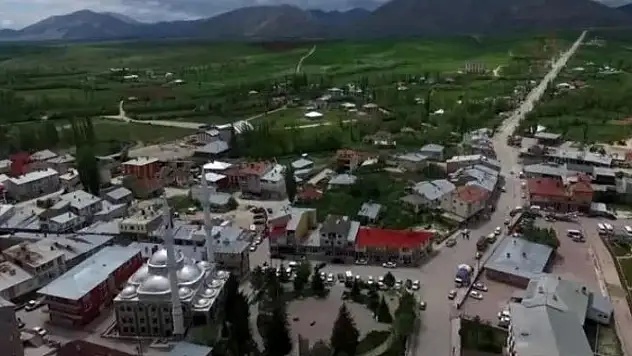 Bir ilçe, beş höyük... Gördünüz mü?