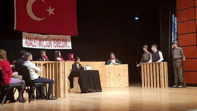 Birlik Vakfı Tiyatro Topluluğu 'Reis Bey'i sahneledi