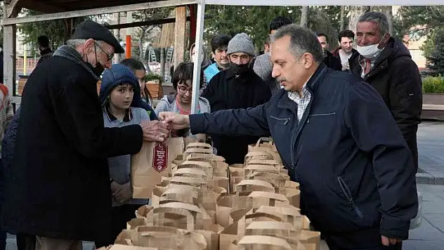 Biz Pişirelim Siz Ulaştırın Projesi gönüllere girdi