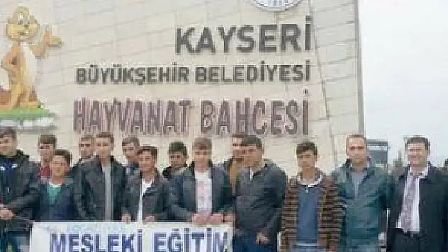 BOĞAZLIYAN MESLEK LİSESİ ÖĞRENCİLERİ HAYVANAT BAHÇESİ'Nİ GEZDİ
