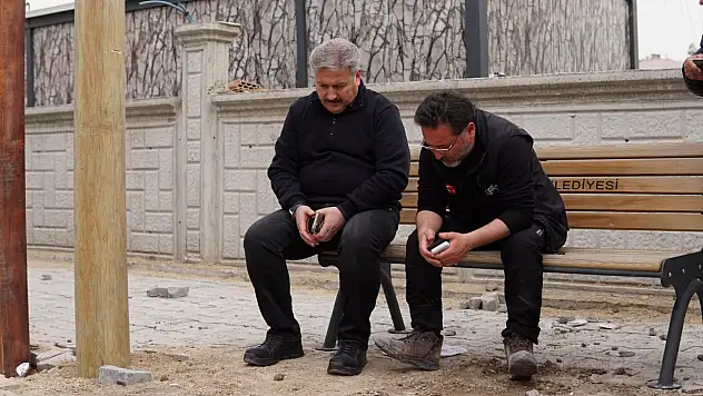 'Bölgeye binin üzerinde tır gönderdik'