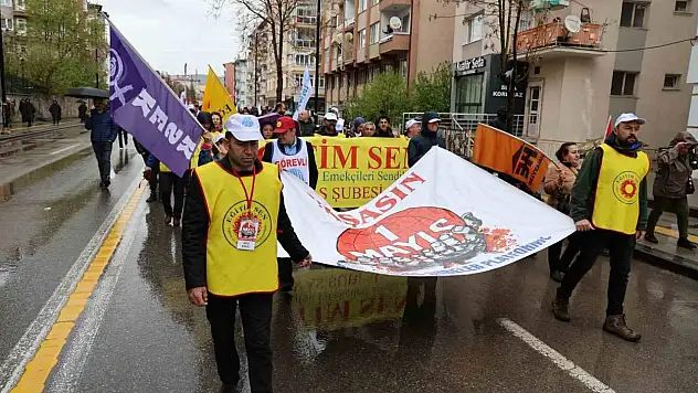 'Türkiye Cumhuriyeti'nin adını değiştirecek adamın alnını karışlarız'