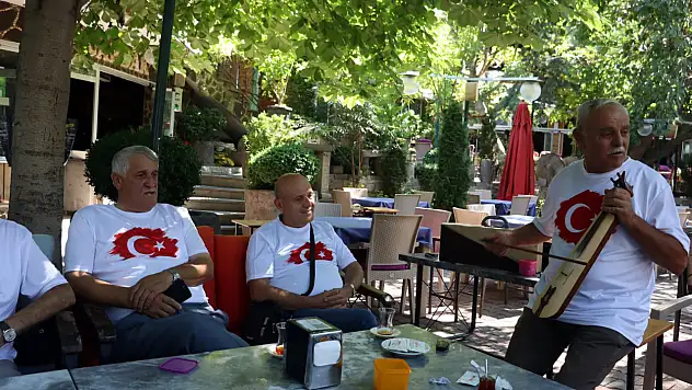 Bölük arkadaşlığının 42 yıllık geleneği