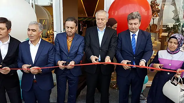 Boydak Holding CEO'su İstanbul'da mağaza açtı
