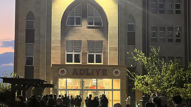 'Bu binanın yıkılmasının sebebi net belli'