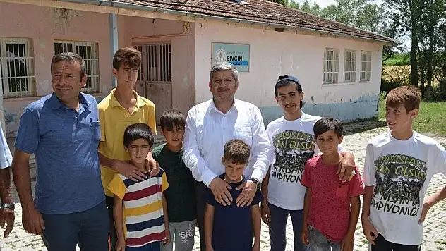 Altun: 'Uyumlu Bir Çalışmayla Mahallemizin Eksiklerini Gideriyoruz'
