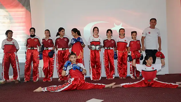 Bünyan'da 103. yıl coşkusu
