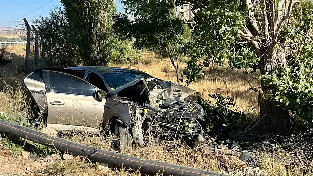 Bünyan'da korkutan kaza: 2 kişi...