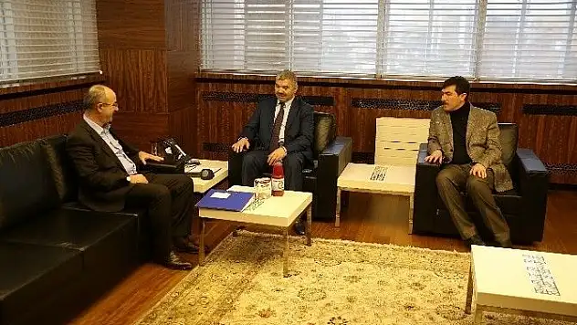 Gülcüoğlu Başkan Çelik'e dosya verdi
