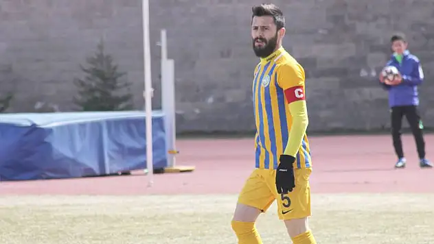 Burak Öztürk, yeniden Talasgücü Belediyespor'da
