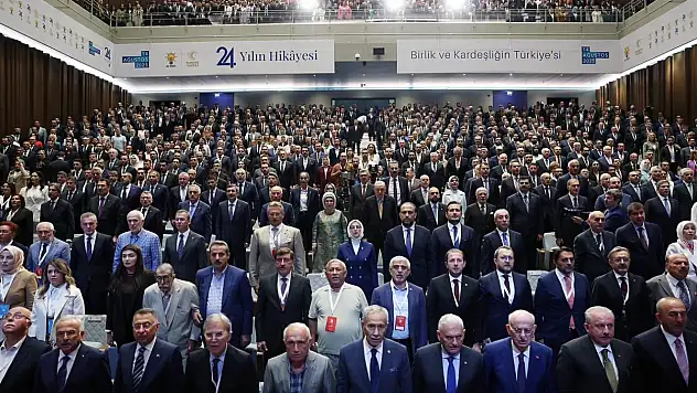 Büyükkılıç: AK Parti, bir davanın omuz omuza yürüyüşünün adıdır