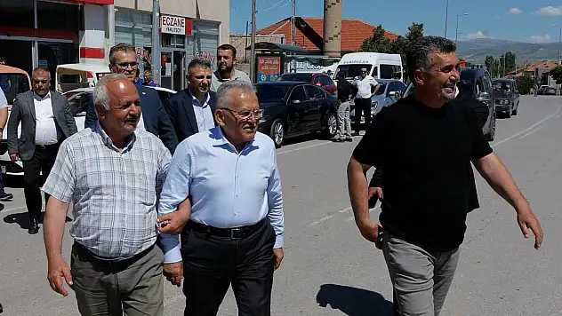 Büyükkılıç'ın durağı bu kez Akkışla ve Sarıoğlan oldu