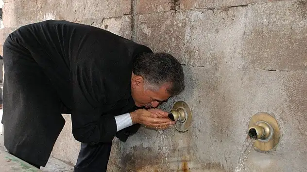 Büyükkılıç, &quotKayserimiz çeşmelerinden su içilebilen ender şehirlerdendir&quot