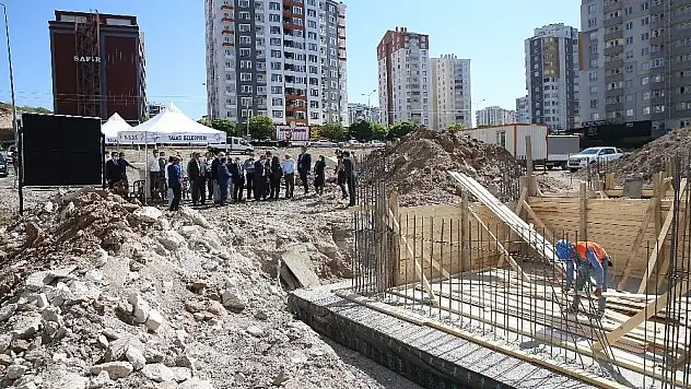 Büyükkılıç: Kayseri hayırseverlikte örnek