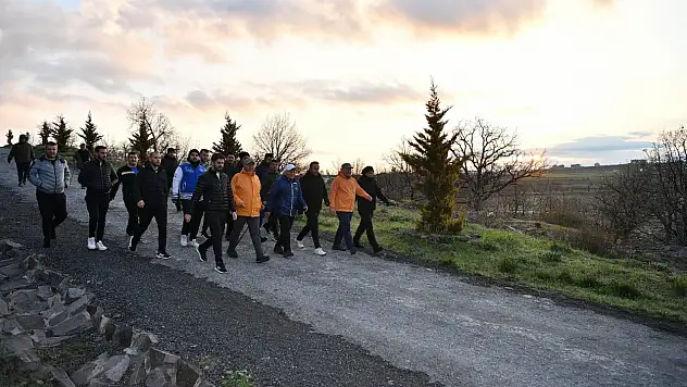 Büyükkılıç sabah sporunu gençlerle yaptı