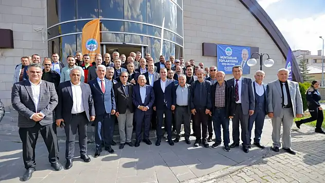 Büyükkılıç Sarız'da muhtarlarla buluştu: Talepler masaya yatırıldı