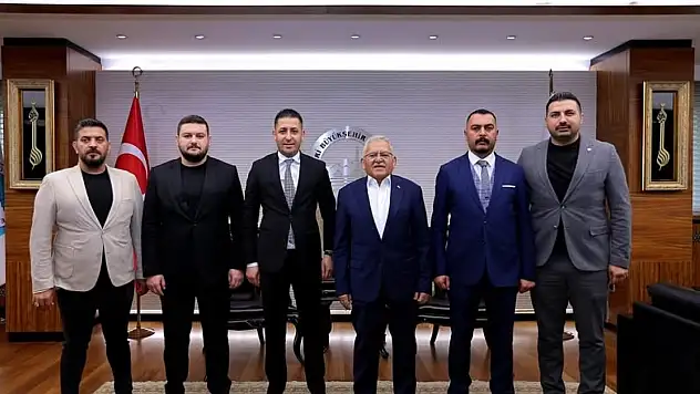 Büyükkılıç, STK'larla bir araya geldi