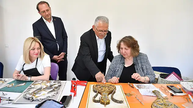 Büyükkılıç'tan kursiyerlere moral ziyareti