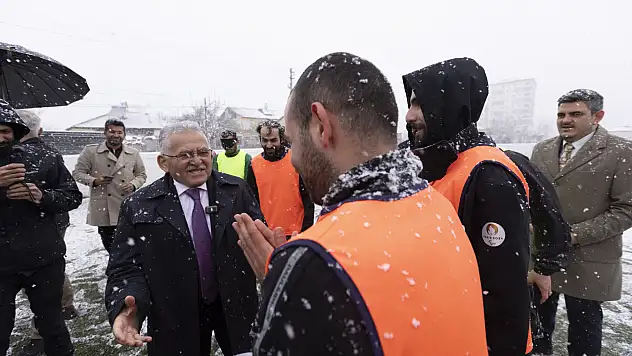 Büyükkılıç'tan milli takıma ziyaret