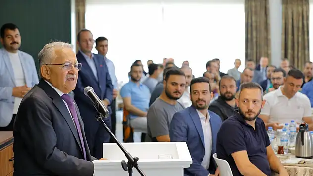 Büyükkılıç'tan öğretmenlere yeni dönem mesajı: 'Sizleri örnek alıyorlar'