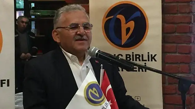 Büyükkılıç: '15 tane gençlik kuruluşunun bir arada olması bizleri mutlu ediyor'
