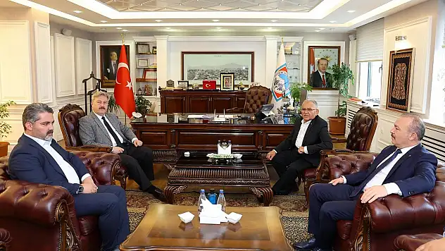 Büyükkılıç ve Üzüm'den Palancıoğlu'na ziyaret