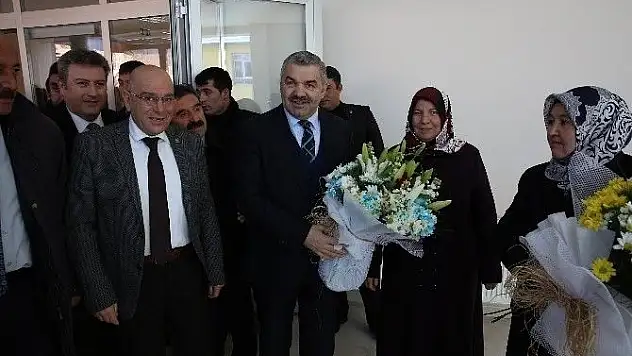 Başkan Çelik, &quotGece gündüz, arı gibi çalışıyoruz&quot