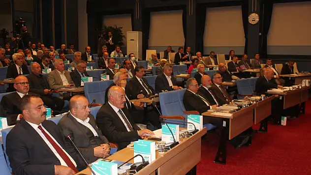 Büyükşehir Belediye Meclisi'nde 'saçma' tartışması