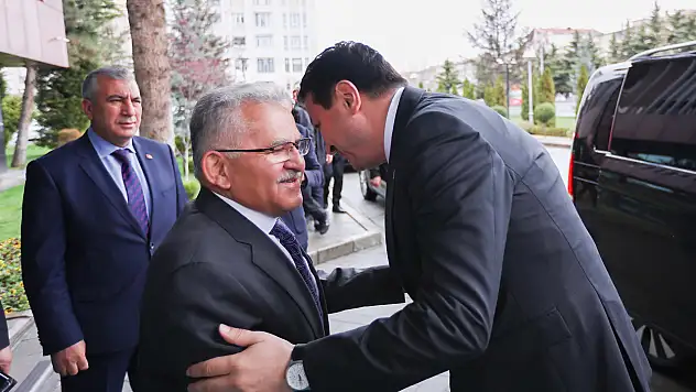Büyükşehir'de dikkat çeken ziyaret: Üzerimde emeği var