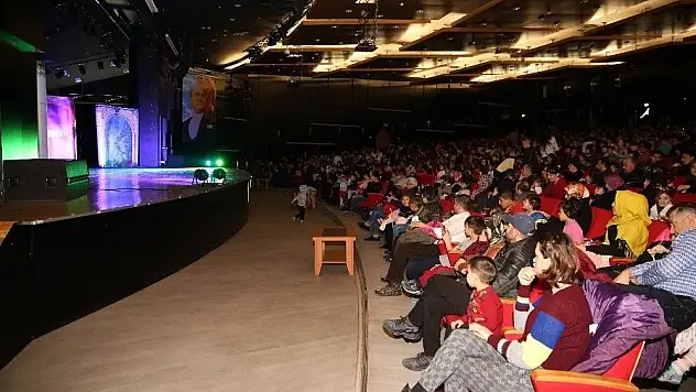 Büyükşehir'den çocuklara armağan