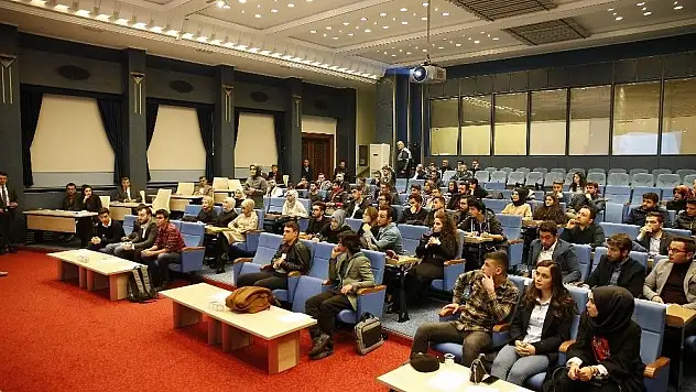 Büyükşehir'den 'Gençlik Meclisi'
