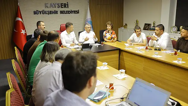 Büyükşehir'den ilçe belediyelerine yeni dijital sistem eğitimi